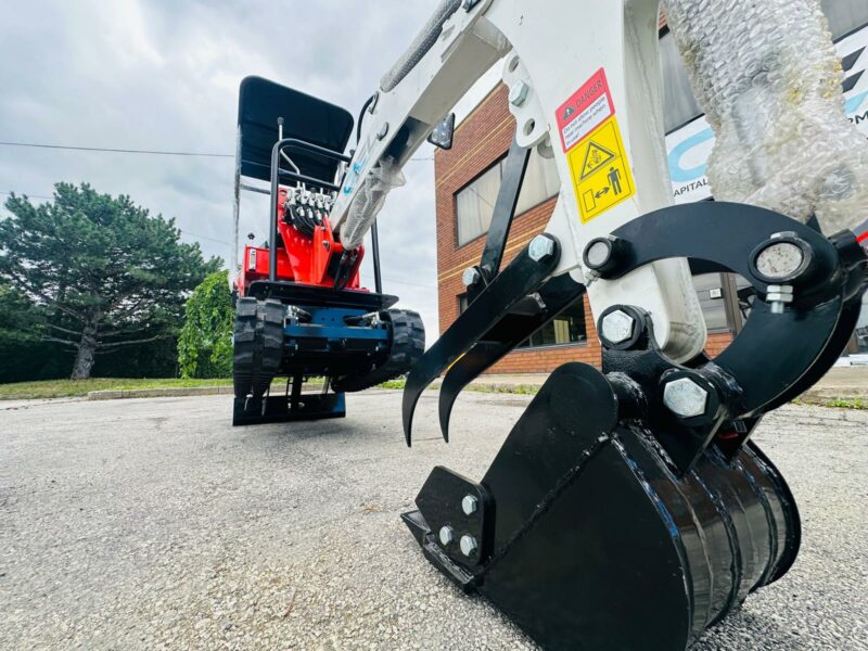 Mini Excavator 0.8T with Briggs & Stratton engine (EX08BS1) - Image 12